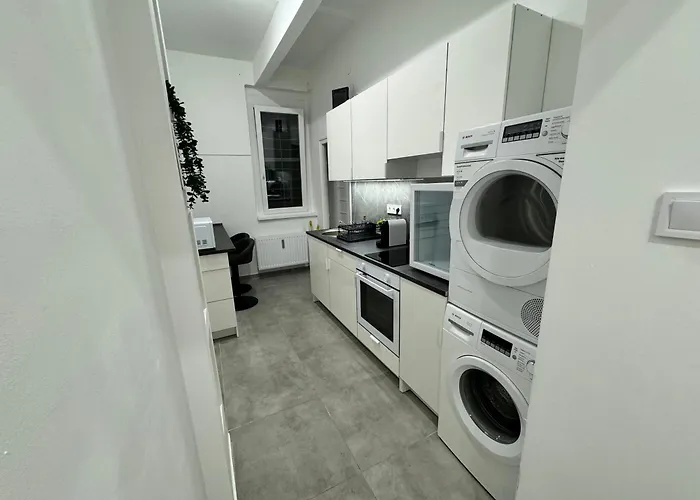 Stuart Apartman